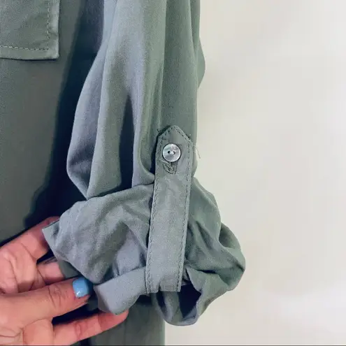 Ci Sono OLIVE GREEN BUTTON UP TOP BLOUSE POCKETS TIE FRONT — MEDIUM — LIKE NEW - Image 4