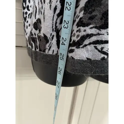 Cathy Daniels Black/Gray Tiger Sweater Round Buttons 3/4 Sleeve Size L Ribbed