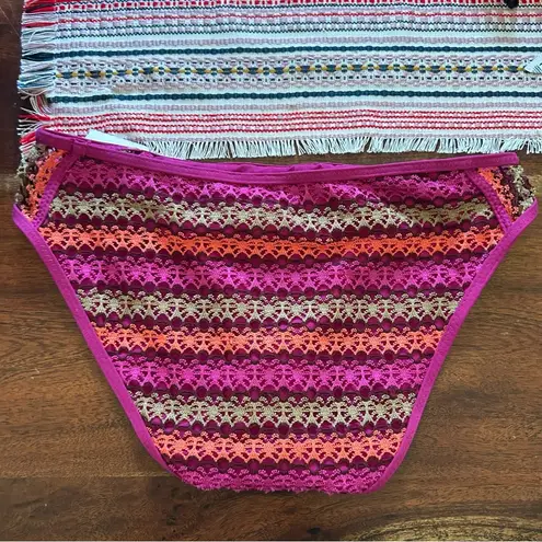 Becca Driftwood Adela Crochet Hipster Bikini Bottom Swim Pomegranate NWT Size XS