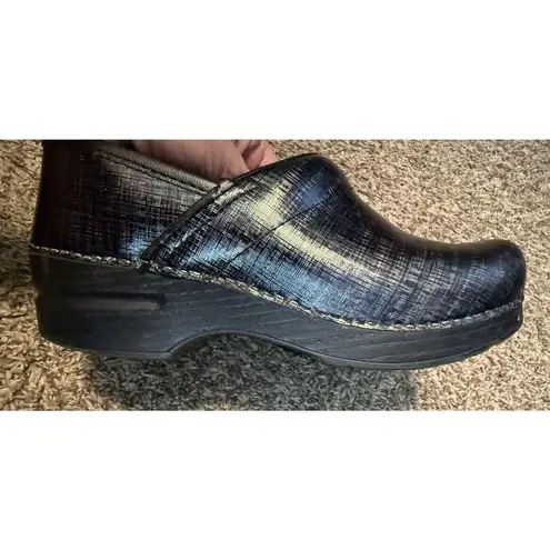Dansko Clogs Professional Linen Patent Sz 36 (5.5) Black Metallic Rainbow Work