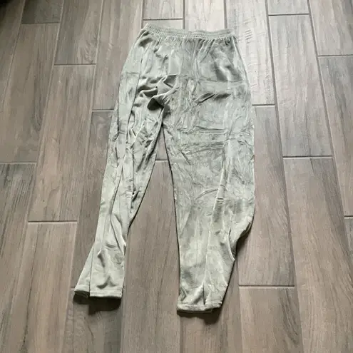 Dynamite  green velour pants