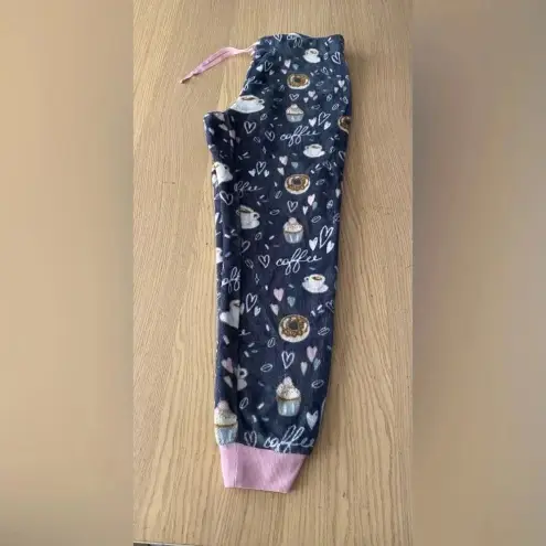 secret treasures 💥 Women's Plush Cuffed Pajama Pants M