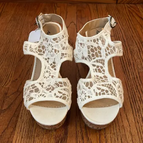 American Eagle  NWT Lace Crochet Canvas Cork Wedge Heeled Platform Sandals