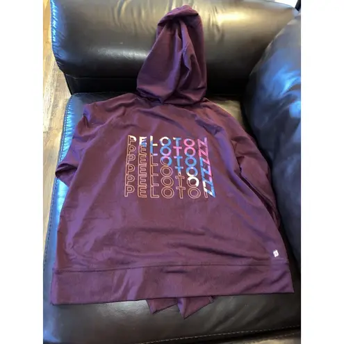 Peloton Dreamblend Relaxed Hoodie Size M Purple Pullover Kangaroo Pocket HO121