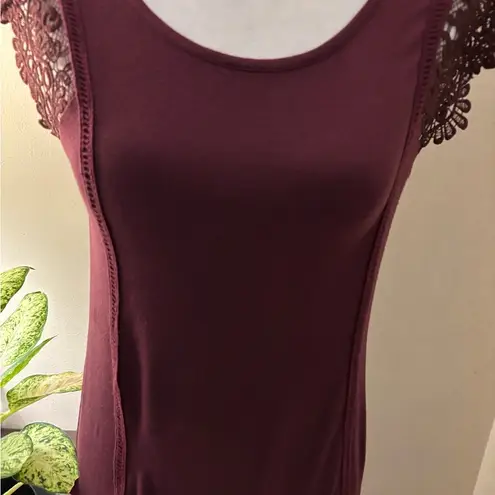 Moral Fiber burgundy Fitted Embellished Blouse Size M