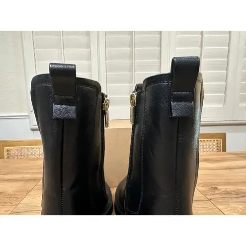 Kenneth Cole Reaction  Anabelle Chelsea Boots Black Faux Leather Size 7.5 NWOB
