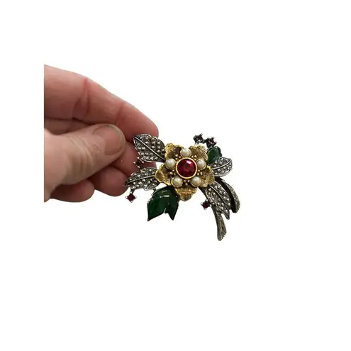 Vintage Avon Gold & Silver Tone Brooch RICH CHRISTMAS COLLECTION w/ Faux Pearls Red