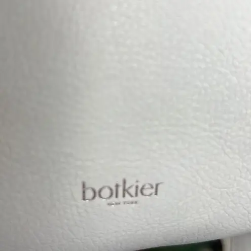 Botkier backpack white leather silver colored studs lots of zippered pockets EUC - Image 4