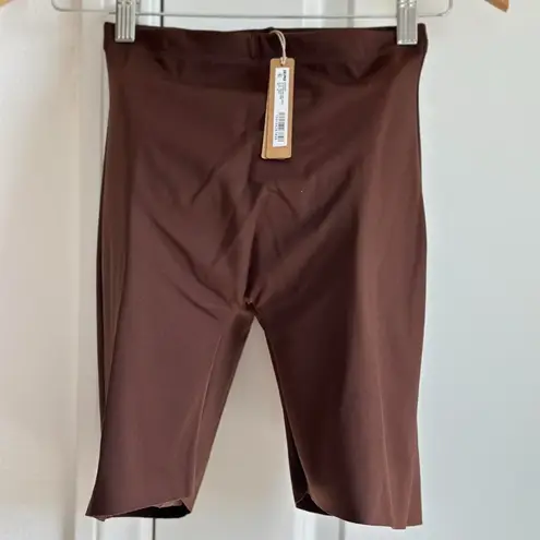 SKIMS Body Hip Enhancing Padded Short in Cocoa, Size X-Small