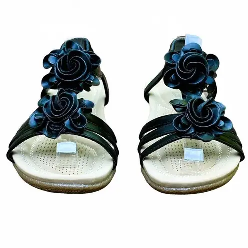 NWOT ~ LILLEY Black Strappy Summer Sandals with Flower Top ~ Women's Size 9