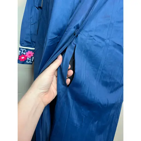 nightgown robe satin button front embroidered White Size L