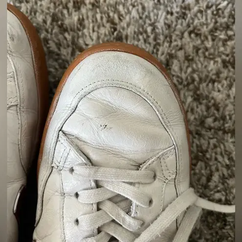 VEJA V-12 Leather Open White With Red Sneakers Women’s Size 10