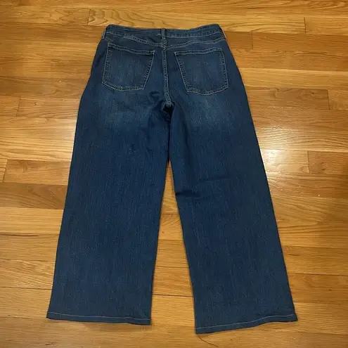 Old Navy  women’s High-rise wow wide leg jeans size 12.