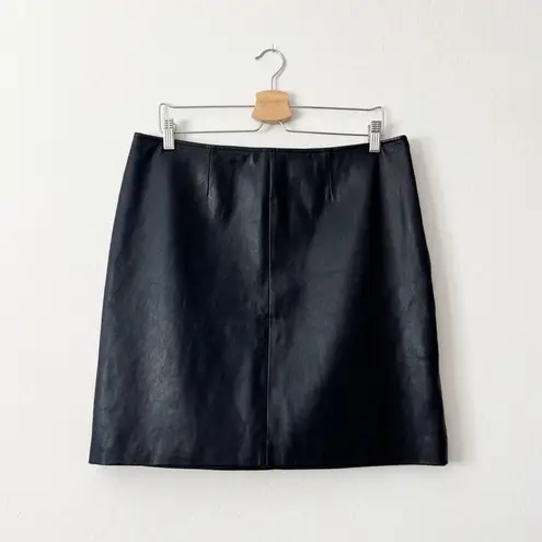 St. John Stretch Napa Leather Stretch Pencil Skirt In Caviar Size 12