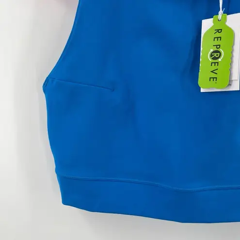 TASC Sculptive Crop Tank Size Large Adventure Blue NWT Pocket Cropped Athletic