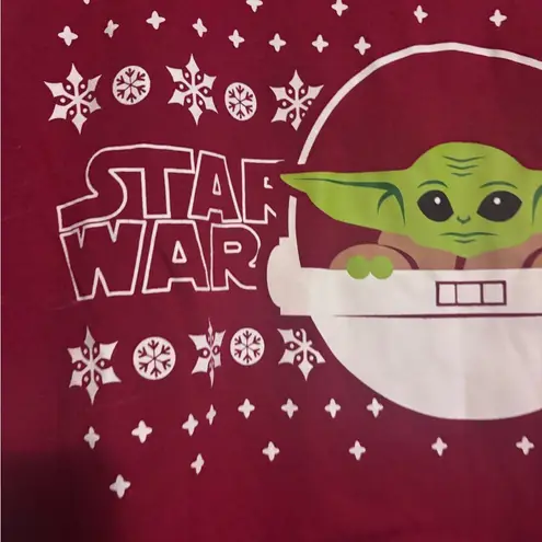 Old Navy Star Wars Baby Yoda Grogu Casual Cool Christmas Holiday T