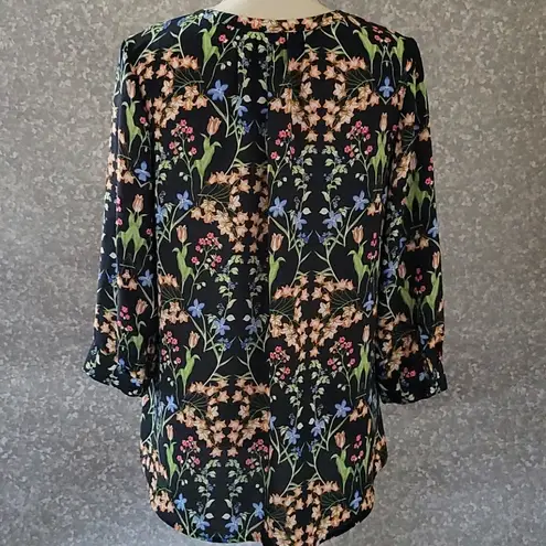 Dalia Collection  floral blouse size large