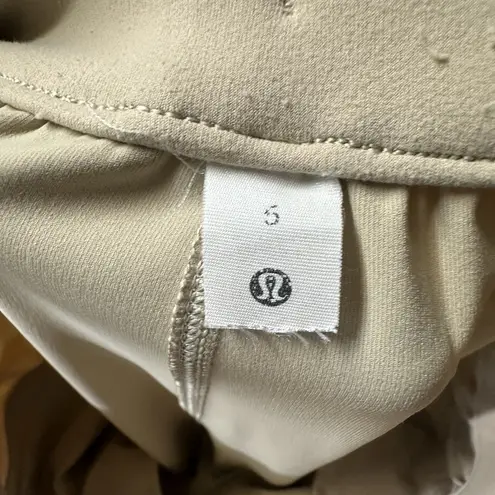 Lululemon  Cream Light Tan Keep Moving Pants 7/8 High-Rise Size 6 Style W5CZES