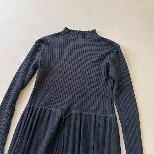 Rib Knit Pleated Sweater Midi Dress Gray