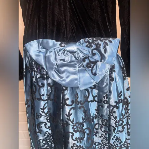 Jessica McClintock VINTAGE Black Velvet Bodice Taffeta Blue Skirt 4