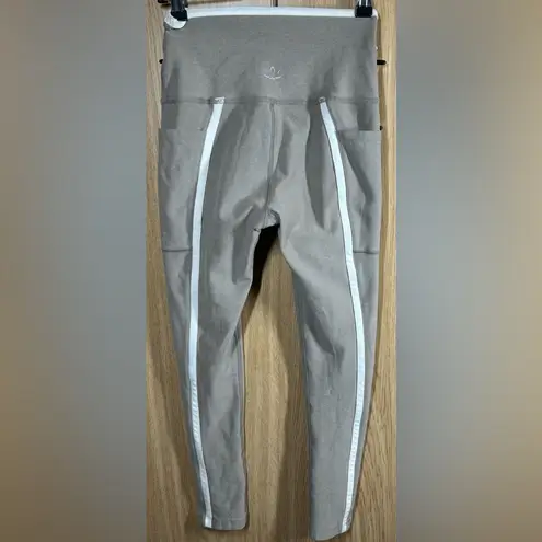 Beyond Yoga  Size S Spacedye New Moves High-Waisted Grey Sage Leggings