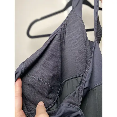 Lululemon Run Chase Me Tank Top SZ 8 Black Adjustable Hem Active Running Yoga