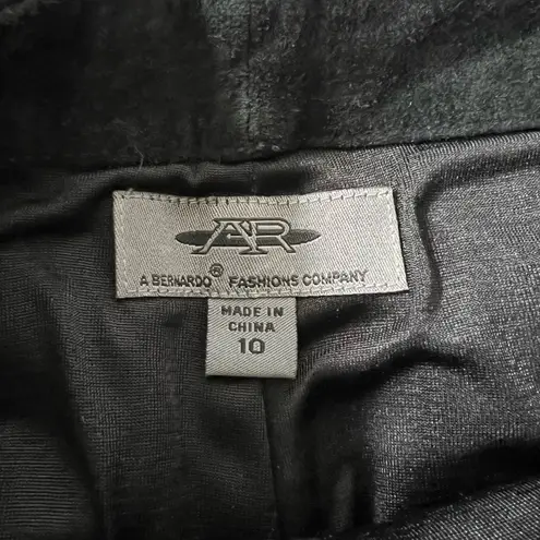 Bernardo Black Straight Leg Pants