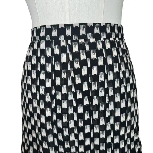 Reiss Black & White Vivi Flippy Pleated Mini Skirt | Geometric Print | Size 8