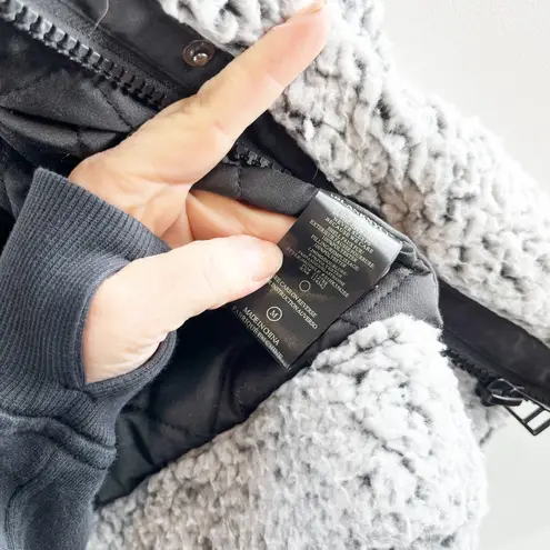 BLANK NYC  Long Sleeve Full Zip Sherpa Fleece Cropped Jacket Gray Medium - Image 5