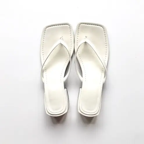 🔃White Chunky Heeled Thong Sandals White Size 7.5