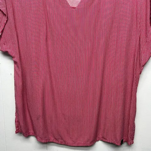 Hot Kiss Women's Pin Striped Red V-Neck Short Sleeve Top Size XL Lightweight