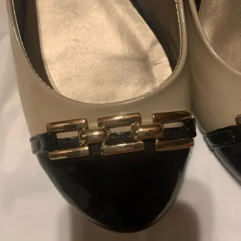 Karen Scott Mahri Flats Womens Size 10 Black and Tan Office Business Work Career