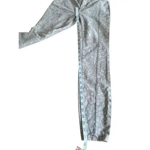 Anthropologie Pilcro High Rise Denim Skinny Jeans Sz 27 Flocked Tapestry Floral Gray