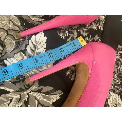 BRIAN ATWOOD Pink Snake Platform Pumps Size 37 7 LEGALLY BLONDE Elle Woods