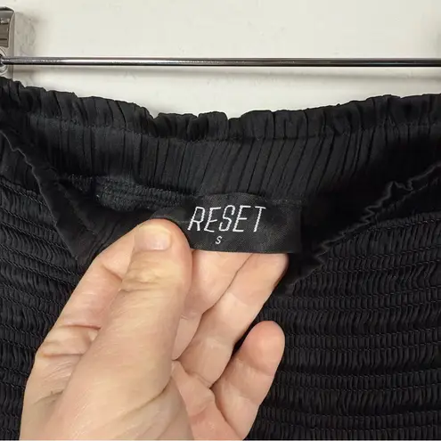 Reset by Jane Women’s Silky Amore Smocked Ruffle Mini Skirt Black S