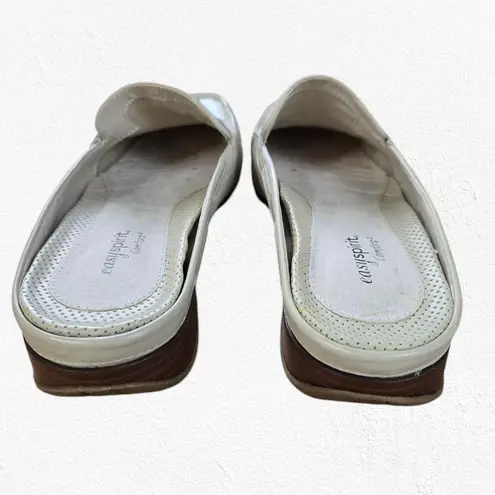 Easy Spirit Y2K Natural Beige Slip On Square Toe Classic Mule Loafer Size 9.5