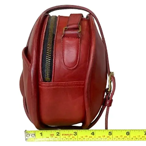 Coach VINTAGE CHESTER Red Glove-Tanned Leather Round Crossbody Bag 9901 RARE