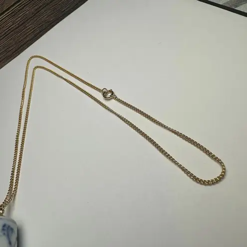 B & G Bing Porcelain White & Blue Thimble Pendant Necklace Made In Denmark Gold