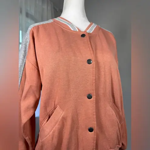 Vintage ‘90s Outside Interests Peach, Gray & White Snap Button Sweatshirt Orange