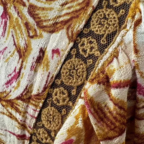 BAND OF THE FREE Libby Gold Floral Bell Sleeve Cropped Top Button Up NWT Small