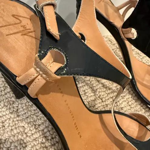 Giuseppe Zanotti GIUSEPPE ZANOTTI Black Patent and Tan Leather T Strap Sandals size 8