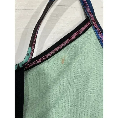 Lululemon  no limits‎ tank top fits like a 2 or 4