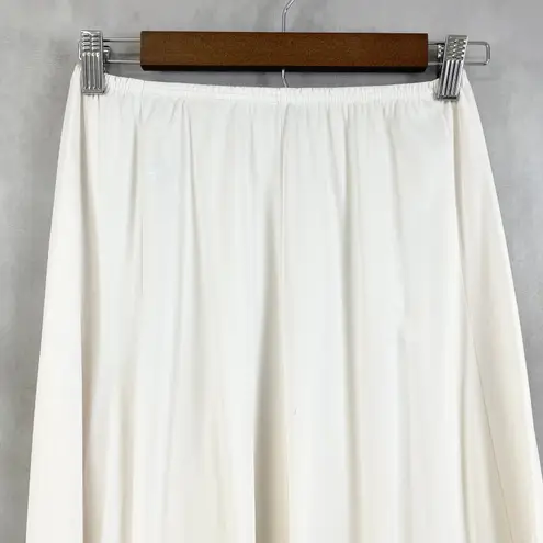 Vanity Fair Womens Half Slip LL White Nylon Antron III Lingerie Classic Modest