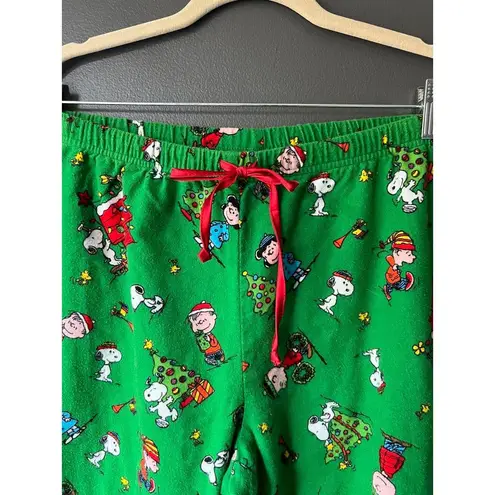 Women's Green Peanuts Christmas Pajama Set Size L