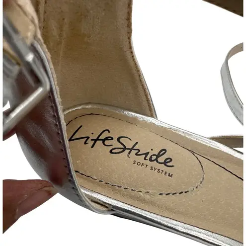 Life Stride 10W Silver Metallic Strappy Cushioned Footbed, Open-Toe Back Zipper