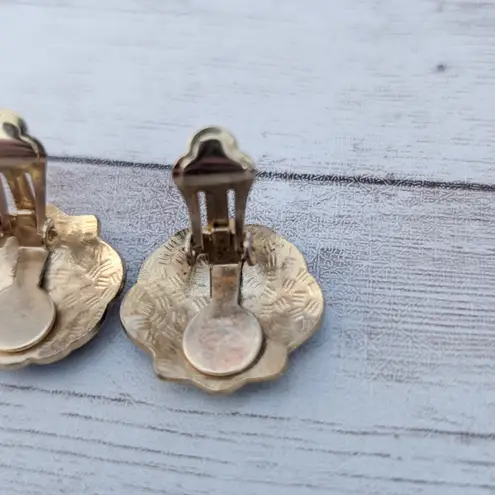 Vintage Clip On Earrings Blue Shell Beach Theme