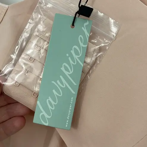 New Kindred Bravely XXL Pink Wireless Seamless Convertible T