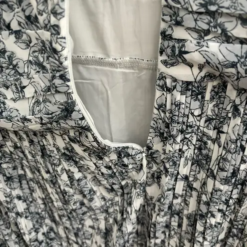 Ivy city co brynley dress, blue white floral print button down pleated ruffle Size M