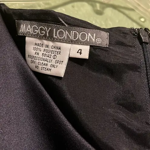 Maggy London NEW semi formal dress embroidered flowers humming bird motb