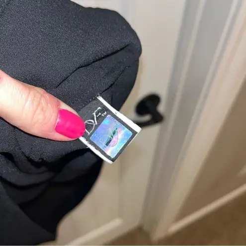 Diane Von Furstenberg  Black Sleeveless Blouse